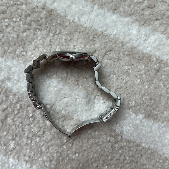 Marc By Marc Jacobs Silver Women’s Watch with Taupe Face - Picture 7 of 9